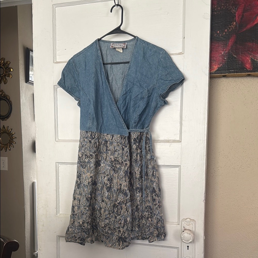 Jonathan Martin Blue Flutter Sleeve V-Neck Top